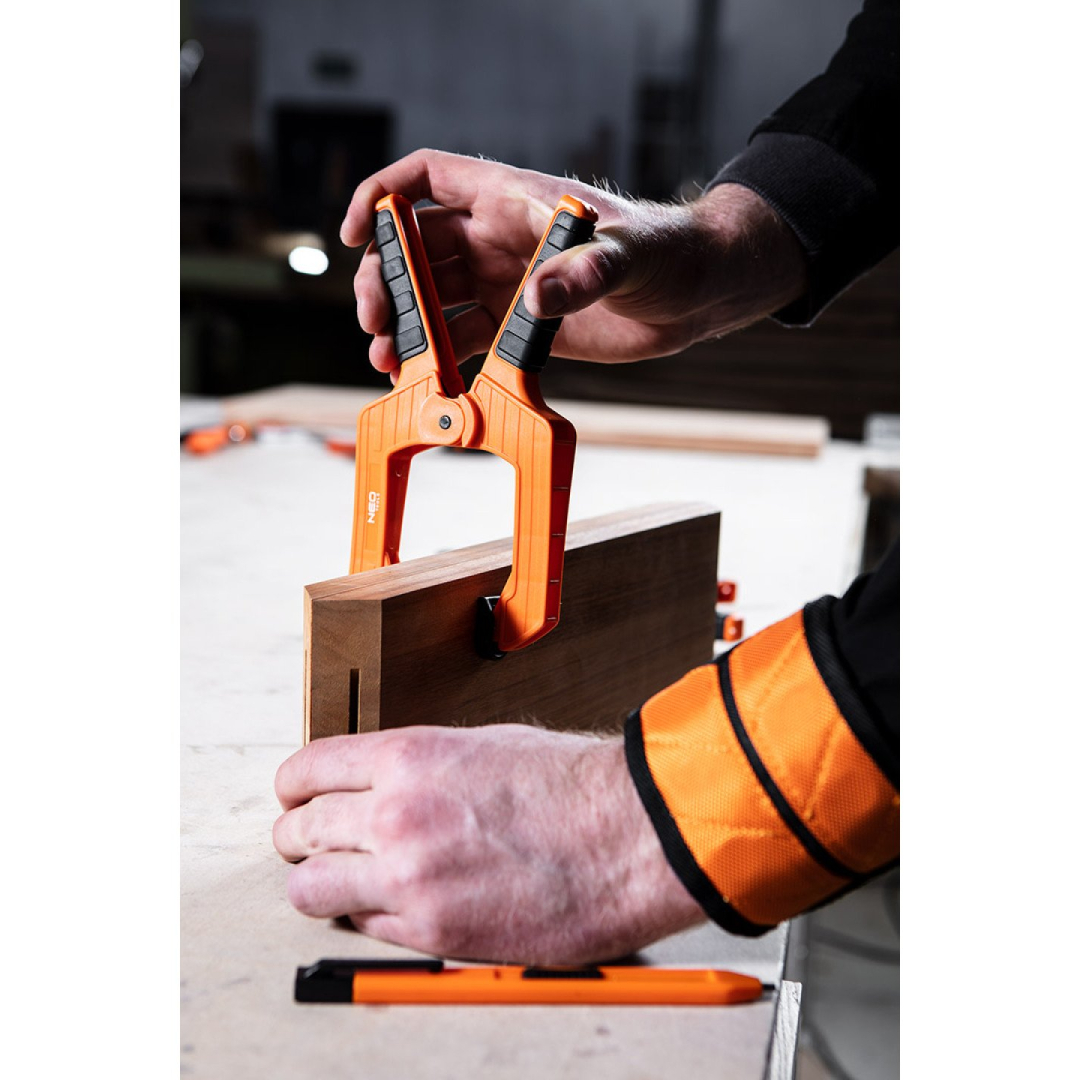 Stiprus spyruoklinis spaustukas 3"/75 3 Stiprus spyruoklinis spaustukas 3"/75 3