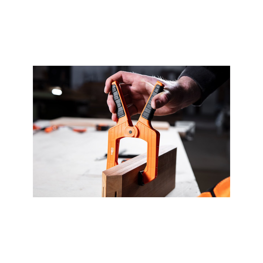 Stiprus spyruoklinis spaustukas 4"/100 5 Stiprus spyruoklinis spaustukas 4"/100 5