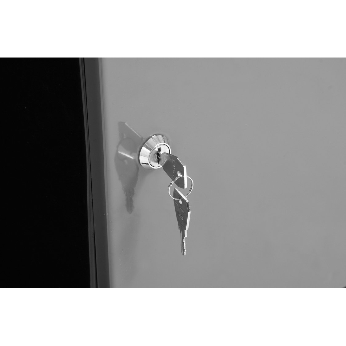 Stalas įrankių dirbtuvėms Vorel, 1700 x 600 mm 4 Stalas įrankių dirbtuvėms Vorel, 1700 x 600 mm 4