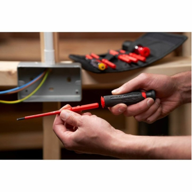 Stanley Fatmax VDE el. atsuktuvų rink. 10 vnt. krepšyje, 1000V 2 Stanley Fatmax VDE el. atsuktuvų rink. 10 vnt. krepšyje, 1000V 2