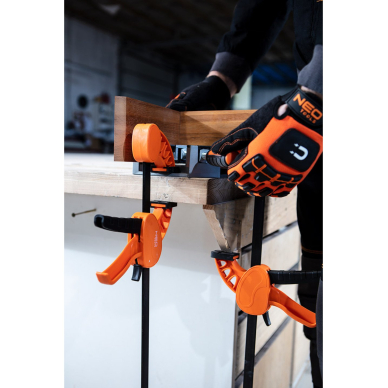 Stiprus automatinis spaustuvas 18"/450 3