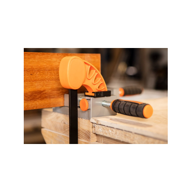 Stiprus automatinis spaustuvas 6"/150 5 Stiprus automatinis spaustuvas 6"/150 5