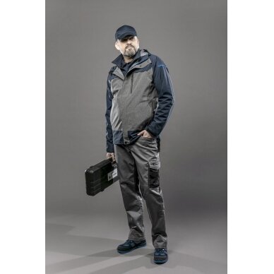 Striukė su kapišonu L dydžio / atspari lietui 2 Striukė su kapišonu L dydžio / atspari lietui 2