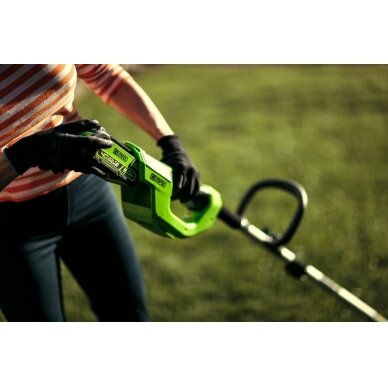 Akumuliatorinis trimeris - žoliapjovė Greenworks G40LT, 40 V, (be akum. ir krov.) 5 Akumuliatorinis trimeris - žoliapjovė Greenworks G40LT, 40 V, (be akum. ir krov.) 5