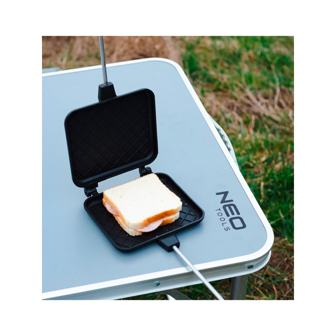 Sumuštinių keptuvė su laužu 4 Sumuštinių keptuvė su laužu 4