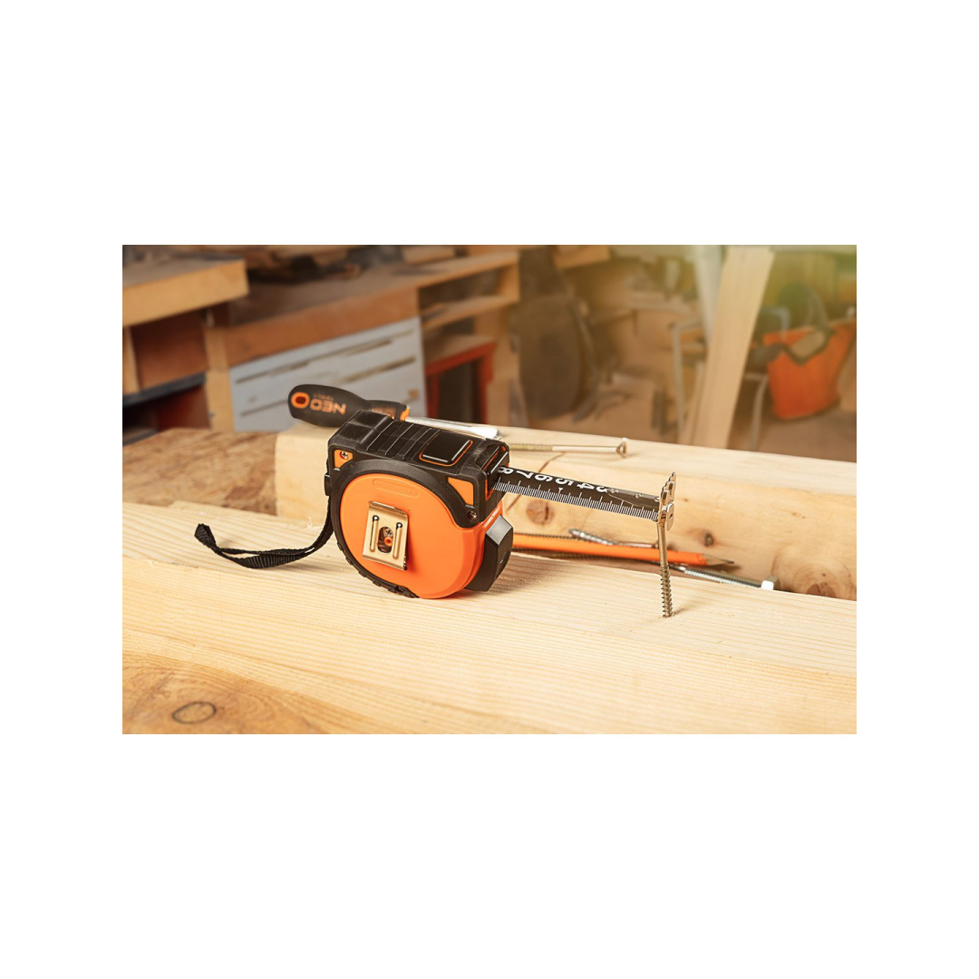 Super Black plieninė ruletė 7,5 m x 25 mm, automatinis užraktas, du stabdymo mygtukai, magnetas 6 Super Black plieninė ruletė 7,5 m x 25 mm, automatinis užraktas, du stabdymo mygtukai, magnetas 6