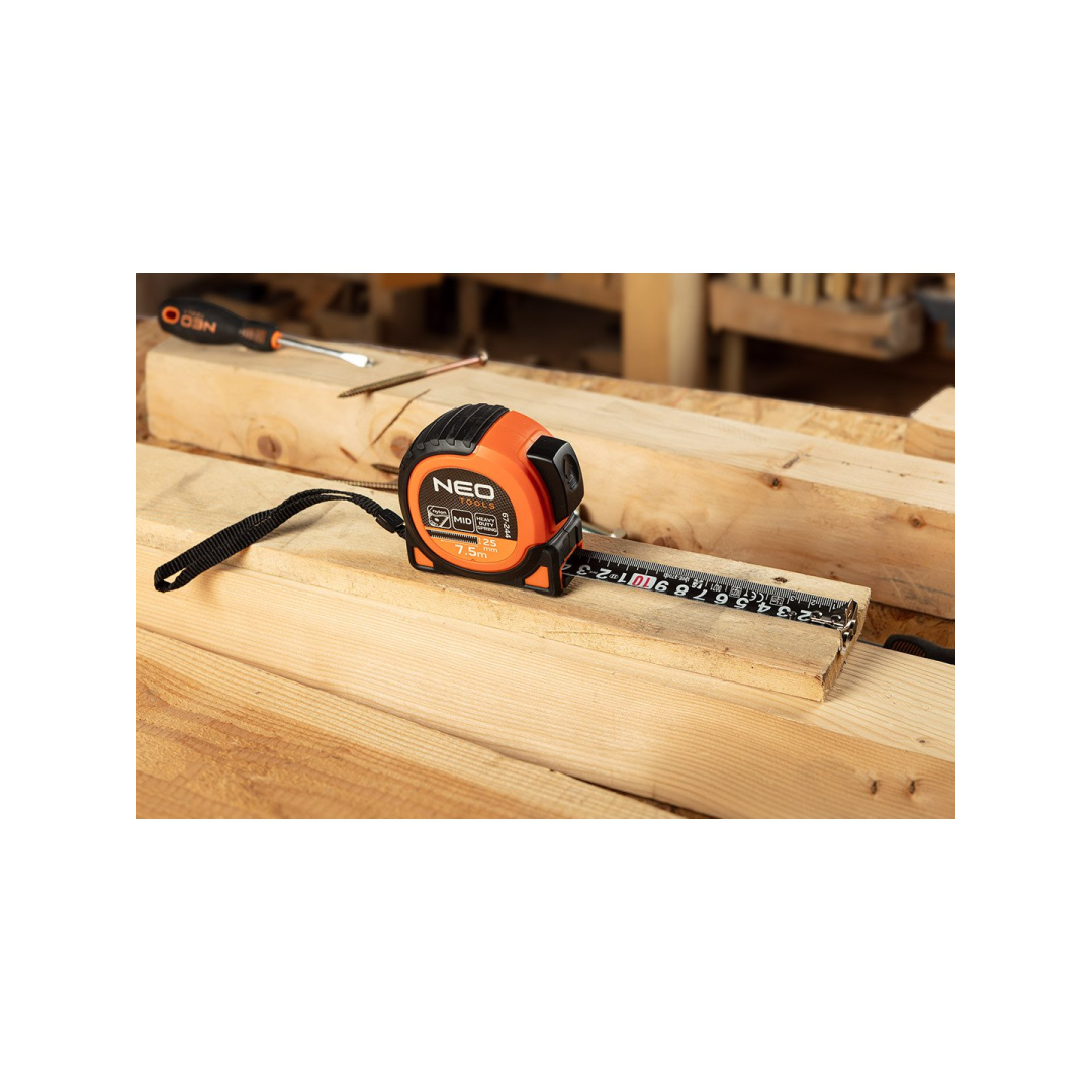 Super Black plieninėruletė 10 m x 25 mm, automatinis užraktas, du stabdymo mygtukai, magnetas 1 Super Black plieninėruletė 10 m x 25 mm, automatinis užraktas, du stabdymo mygtukai, magnetas 1