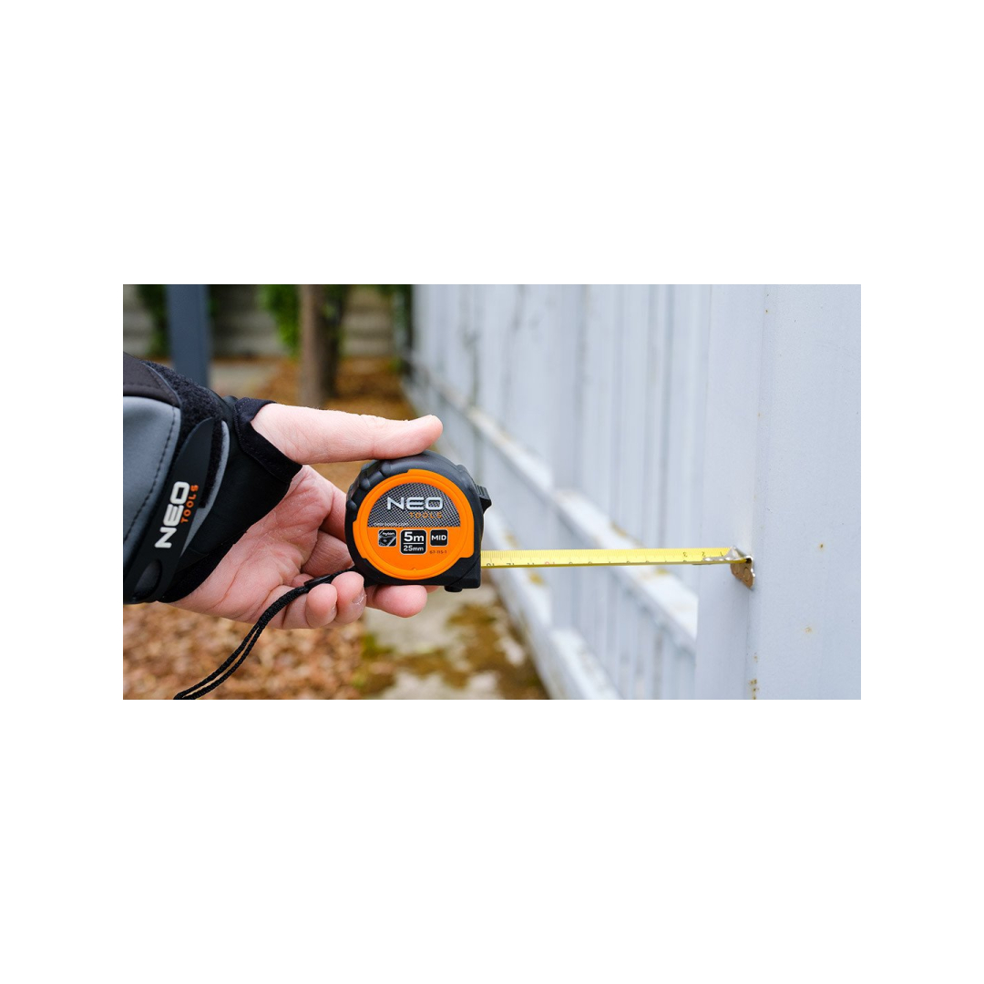 Suvyniota plieninė juosta 5 m x 25 mm, magnetas 2 Suvyniota plieninė juosta 5 m x 25 mm, magnetas 2