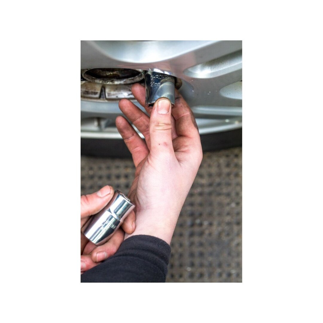 Teleskopinis ratų raktas 2 Teleskopinis ratų raktas 2