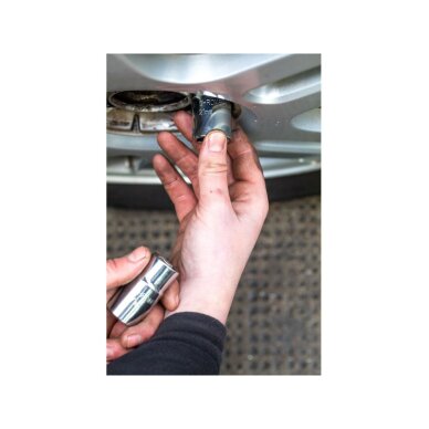 Teleskopinis ratų raktas 2