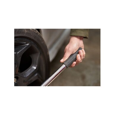 Teleskopinis ratų raktas Teleskopinis ratų raktas