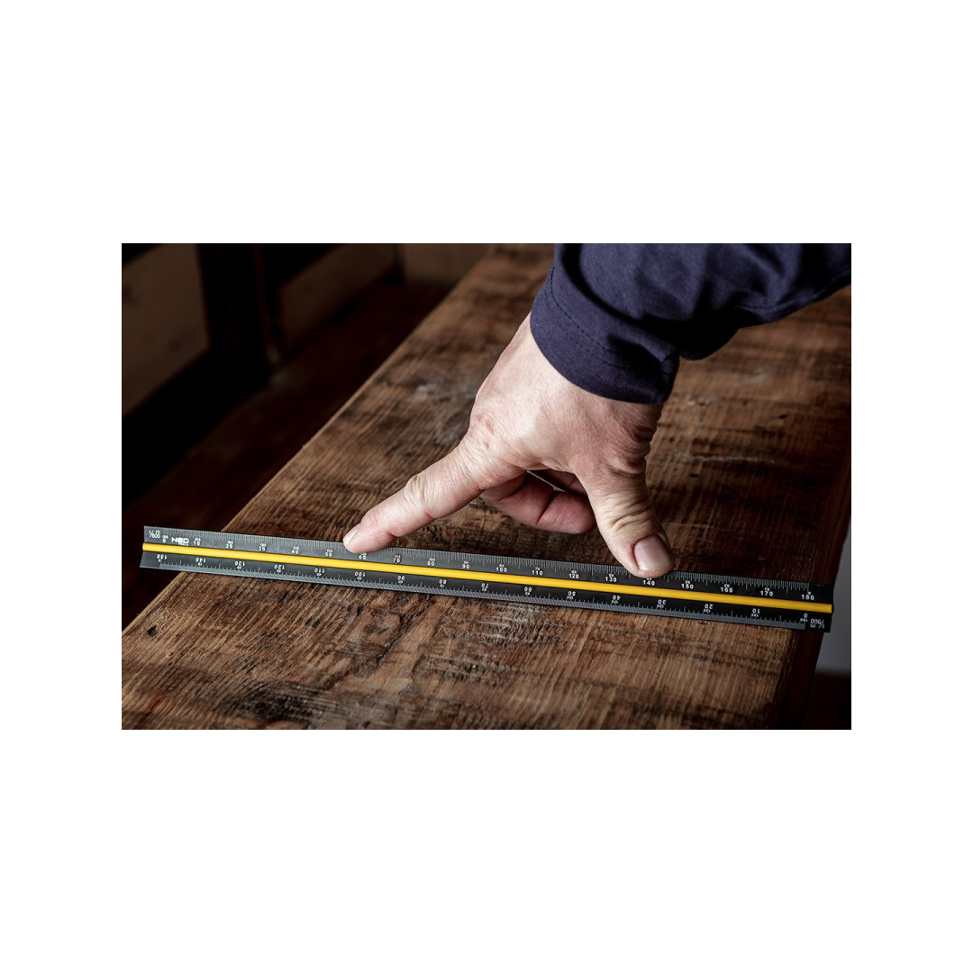 Trikampė liniuotė, 30 cm 3