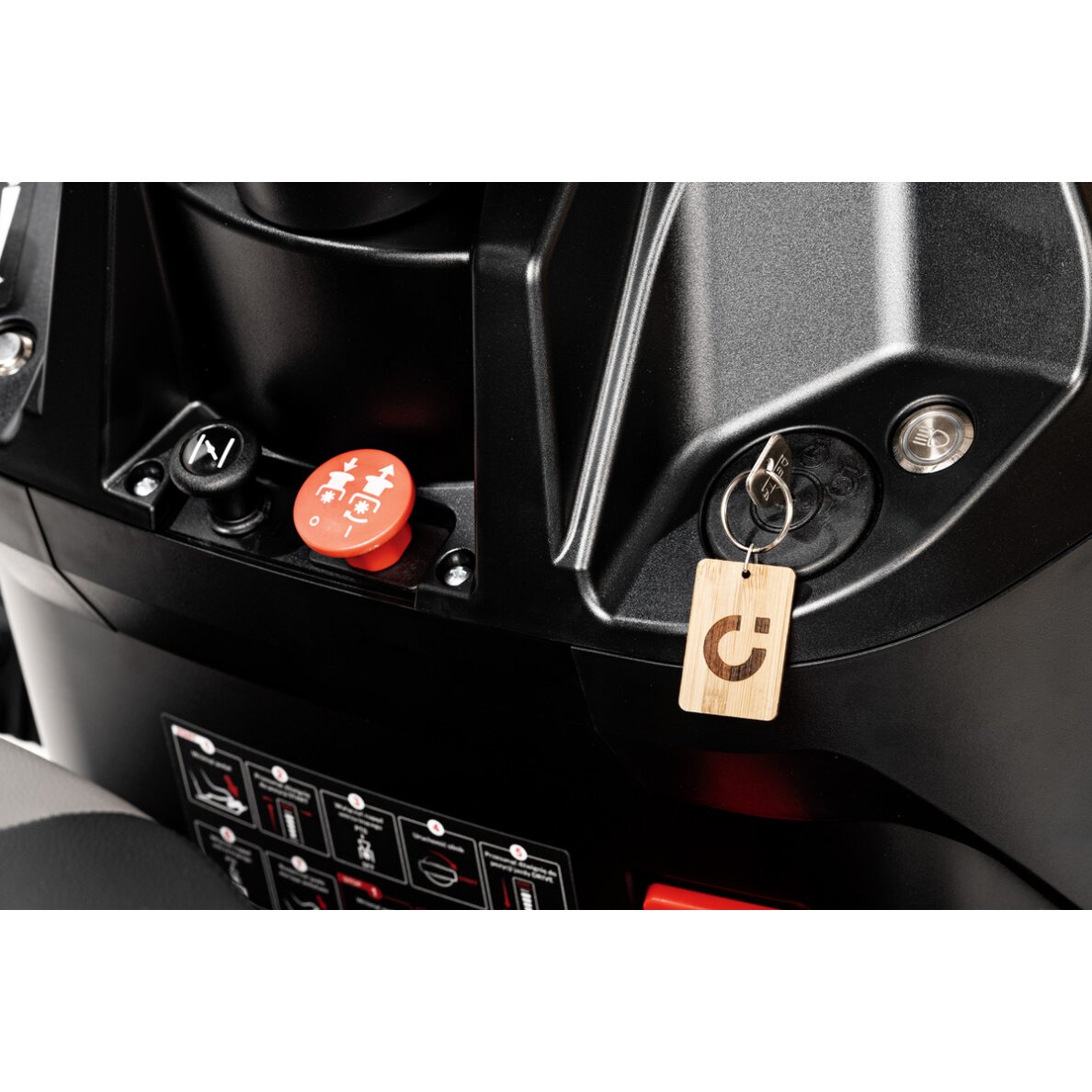 Benzininis vejos traktoriukas Cedrus Premium C-TRAC-T108HS, 12,5 kW 16