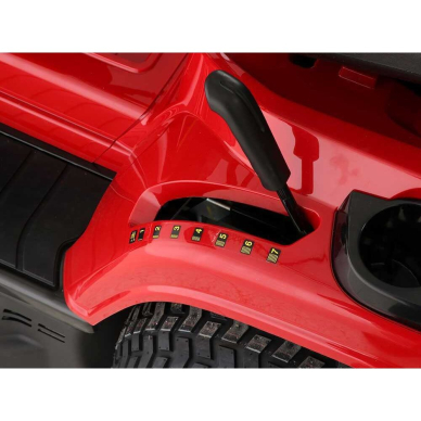 Traktoriukas su surinkimu - Castelgarden XDC 140 8 Traktoriukas su surinkimu - Castelgarden XDC 140 8