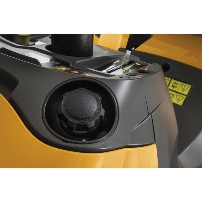 Traktoriukas su šoniniu metimu - Stiga Tornado 7108 W 13