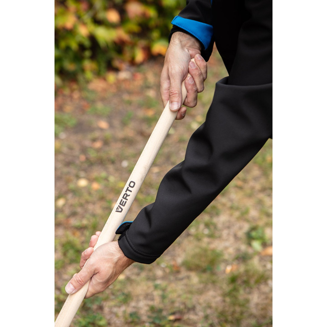 Universalus tiesus grėblys, 18 dantų, kniedyta galvutė, medinė rankena 3 Universalus tiesus grėblys, 18 dantų, kniedyta galvutė, medinė rankena 3