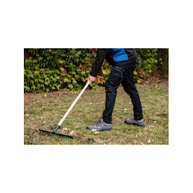 Universalus tiesus grėblys, 18 dantų, kniedyta galvutė, medinė rankena 1 Universalus tiesus grėblys, 18 dantų, kniedyta galvutė, medinė rankena 1