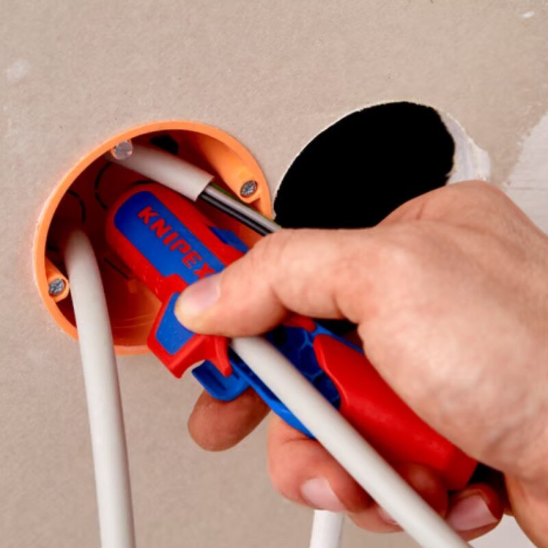 Universalus nuizoliavimo įrankis saulės fotovoltinių sistemų instaliacijai KNIPEX ErgoStrip 4