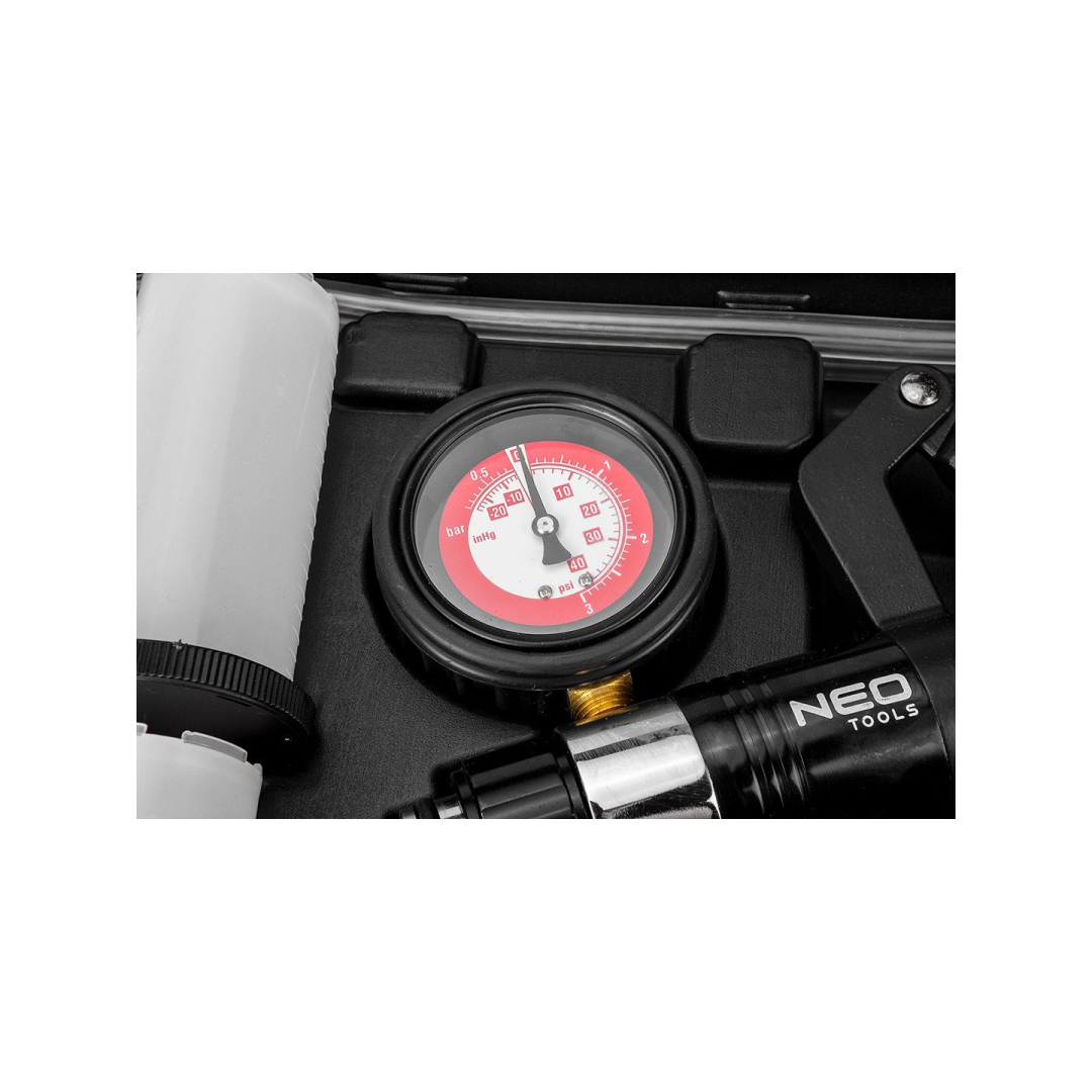 Vakuumo ir slėgio sistemų testeris 4 Vakuumo ir slėgio sistemų testeris 4