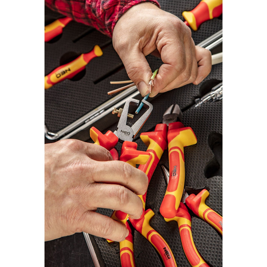 VDE įrankių rinkinys 13 vnt 4 VDE įrankių rinkinys 13 vnt 4