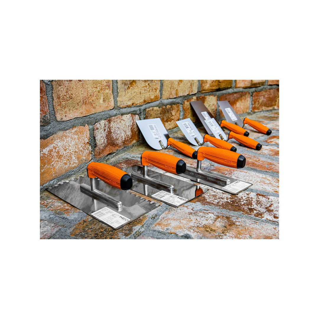 Venecijietiška mentele, 240 x 97 x 80 mm, dviejų medžiagų rankena 2 Venecijietiška mentele, 240 x 97 x 80 mm, dviejų medžiagų rankena 2