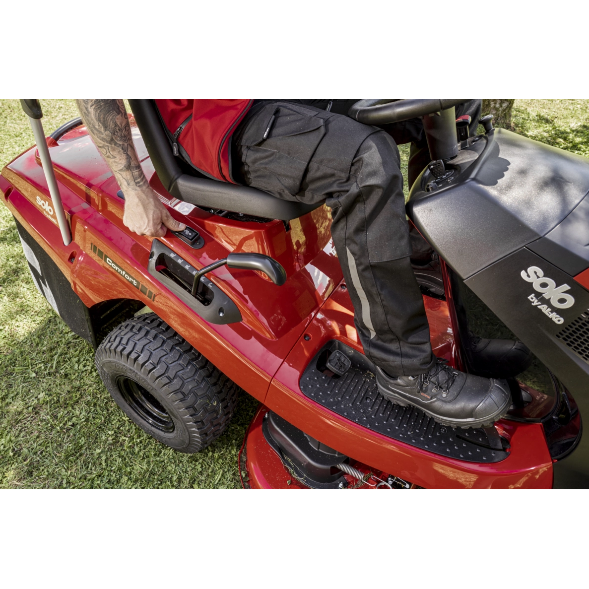 Vejos pjovimo traktorius SOLO by AL-KO T16-103.3 HD, V2 Comfort Pro (2023m modelis) 4 Vejos pjovimo traktorius SOLO by AL-KO T16-103.3 HD, V2 Comfort Pro (2023m modelis) 4