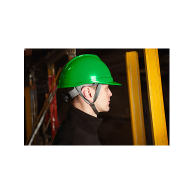 Žalias pramoninis šalmas su dirželiu ant smakro 2 Žalias pramoninis šalmas su dirželiu ant smakro 2