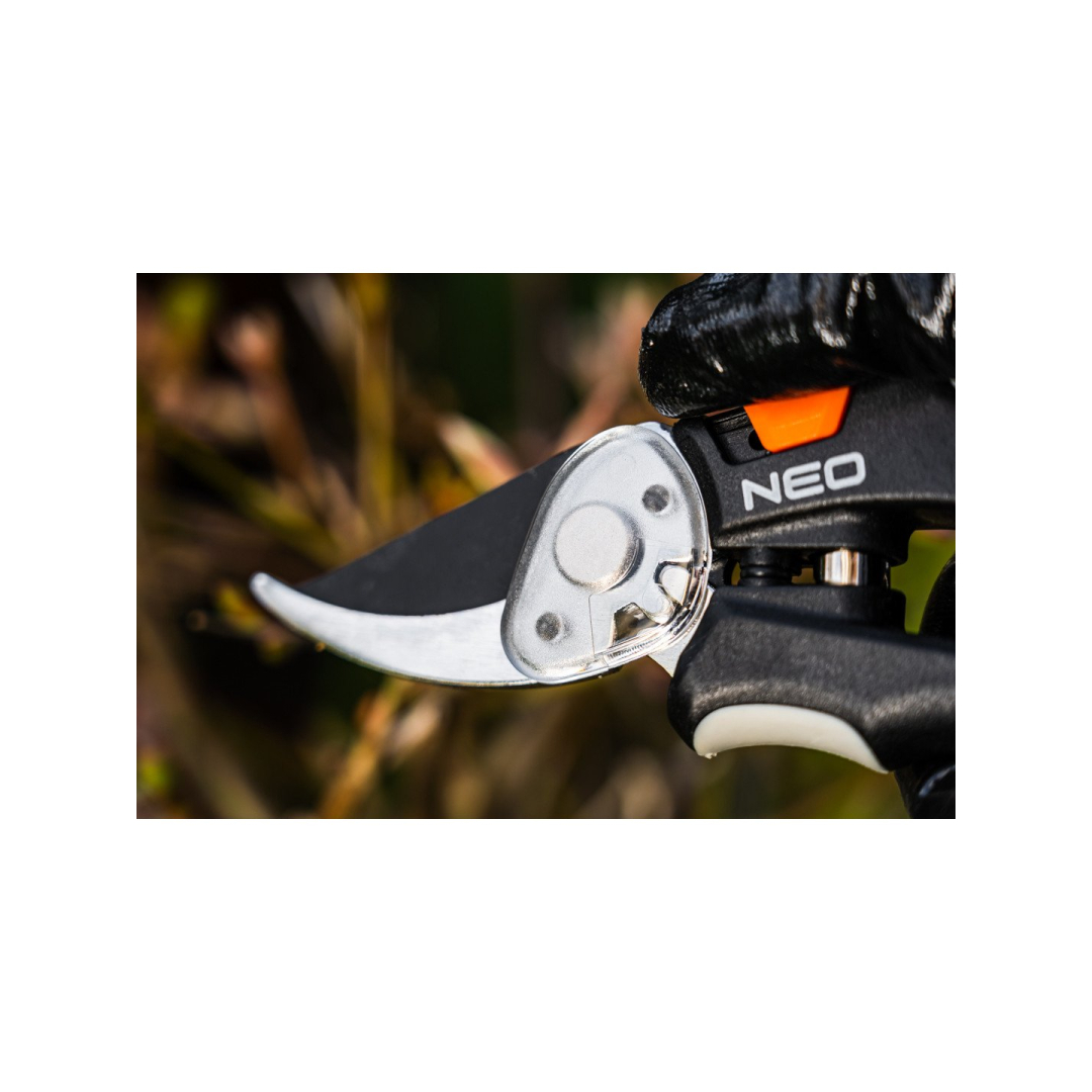 Žirklės 200 mm, diapazonas iki 18 mm, su pavara 3 Žirklės 200 mm, diapazonas iki 18 mm, su pavara 3