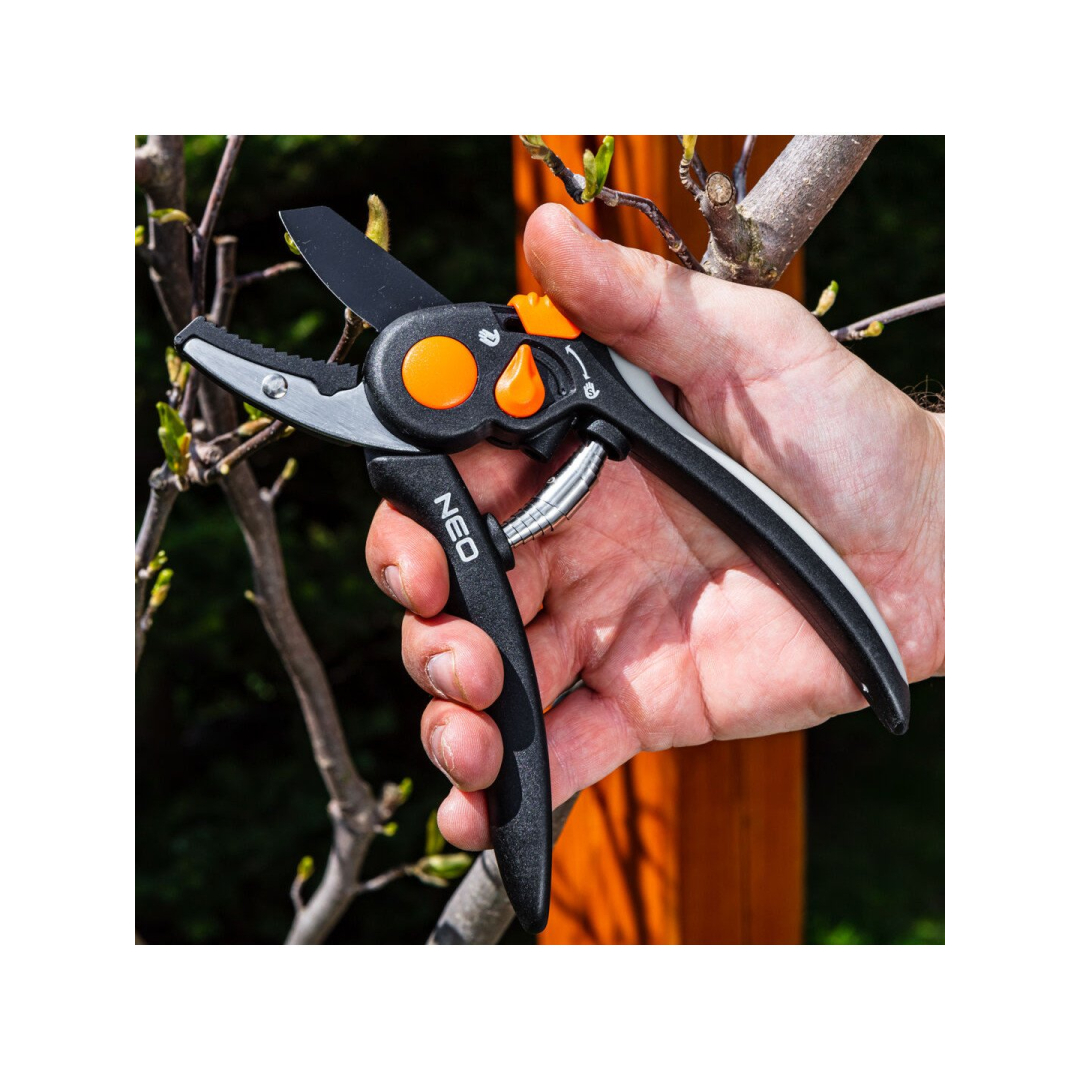 Žirklės su antkakliu 200 mm, diapazonas iki 18 mm, reguliuojami tarpai 6