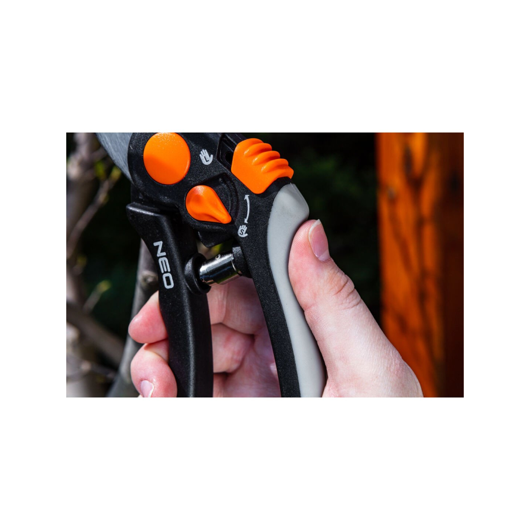 Žirklės su antkakliu 200 mm, diapazonas iki 18 mm, reguliuojami tarpai 8