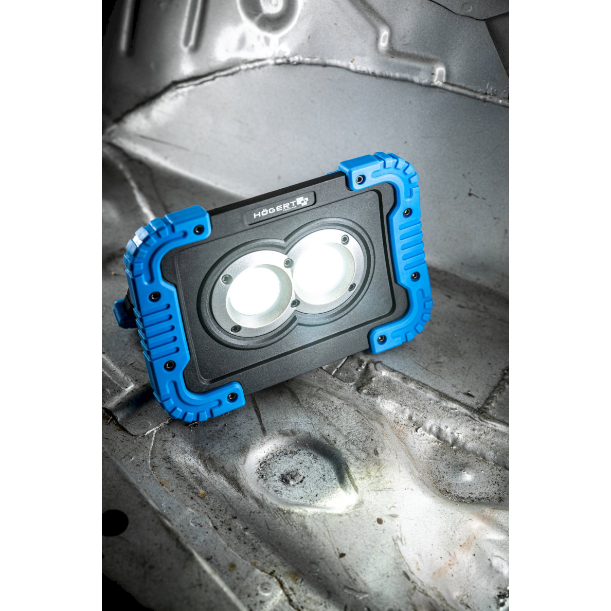 Žibintas pastatomas IP54 2*10W COB LED, HOGERT HT1E430