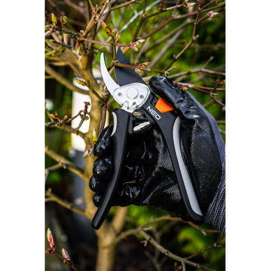 Žirklės 200 mm, diapazonas iki 18 mm, su pavara 2 Žirklės 200 mm, diapazonas iki 18 mm, su pavara 2